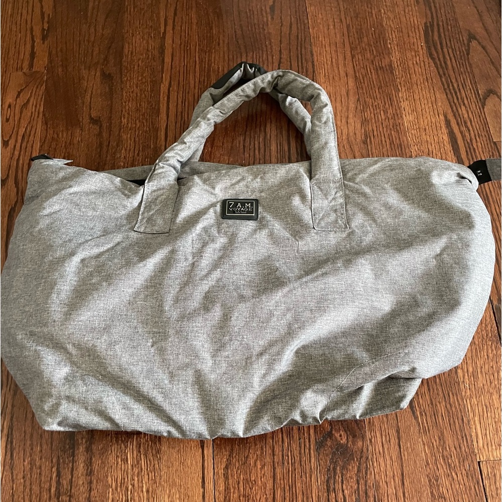 7 A.M. voyage diaper bag